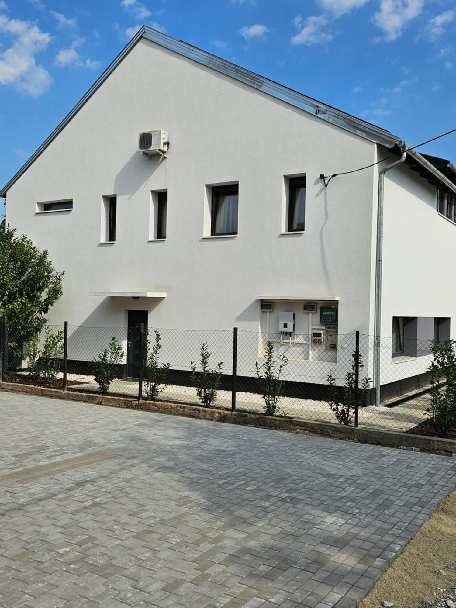 2 Bedroom Apartmán *